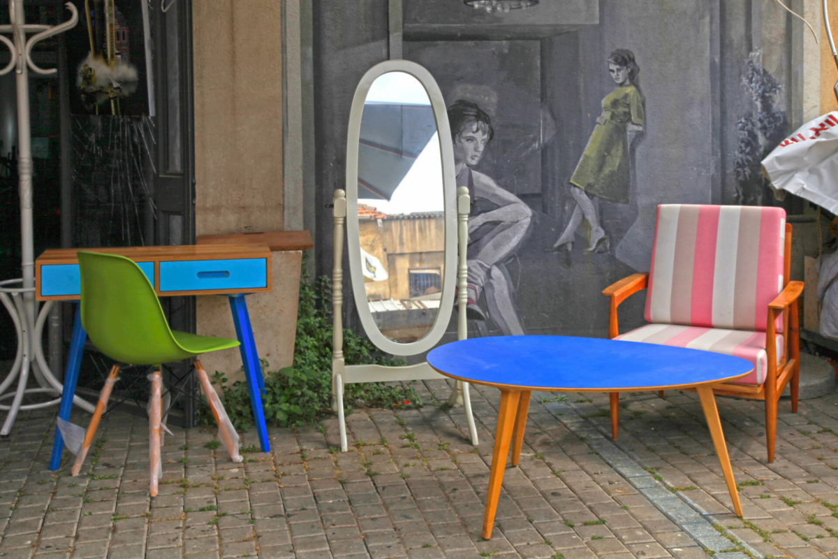 Organize your Vintage Furniture Upcycling Business