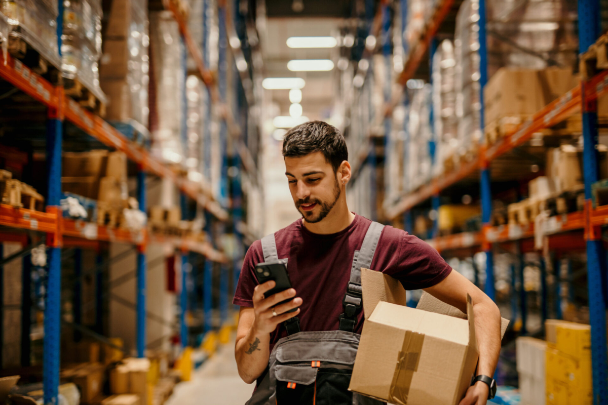 Warehouse worker using a pick list