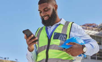 An employee uses tool management software.