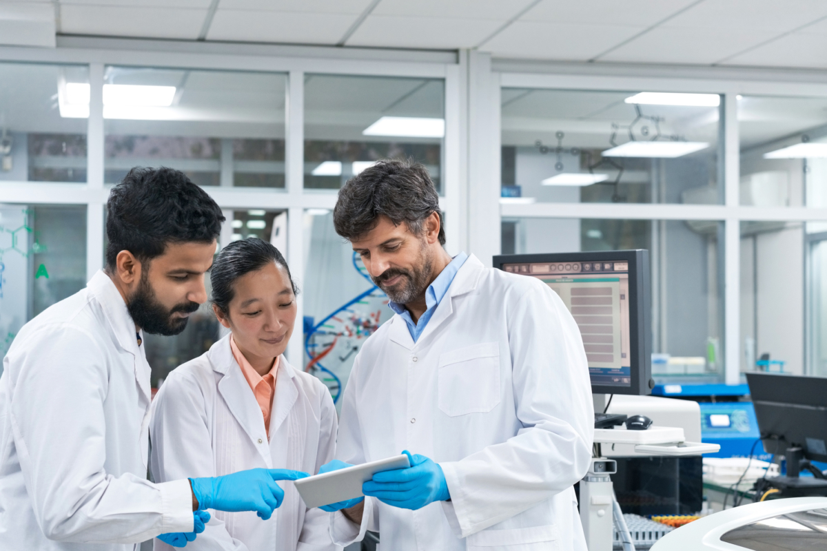 PPE inventory management software is used in a lab.